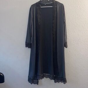 Women’s size large Maxi gray with embroidered cardigan T21